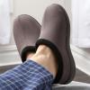 imageFruit of the Loom Mens Memory Foam Slippers  Microsuede Clogs  IndoorOutdoor Machine Washable Zapatillas CmodasGrey