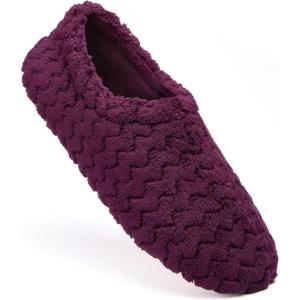 imageFruit of the Loom Womens Chevron Slippers  Fuzzy Memory Foam Lightweight IndoorOutdoor Zapatillas de MujerGrape