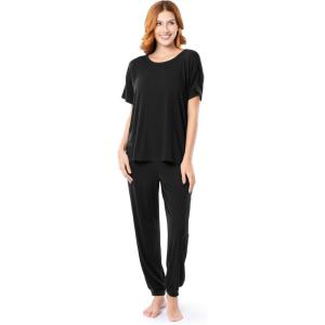 imageFruit of the Loom Womens Breathable Short Sleeve Top and Jogger Pant Sleep Pajama SetBlack